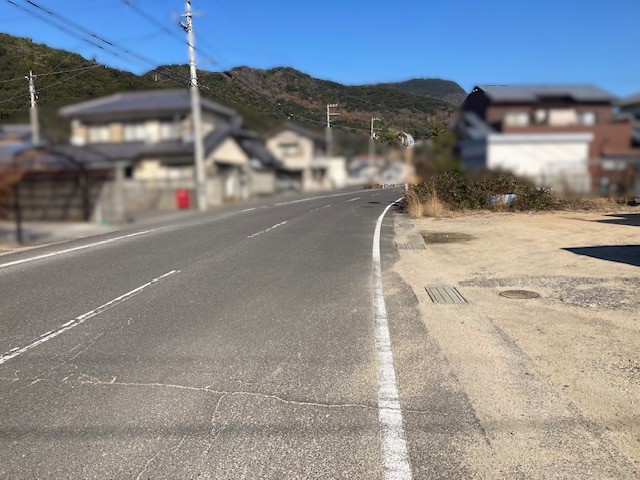 香川県さぬき市売土地前面道路写真