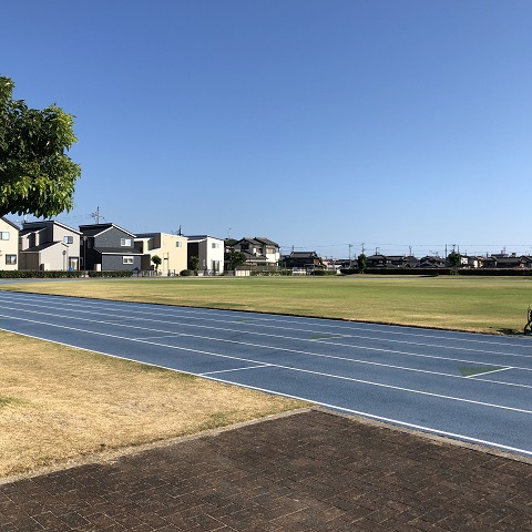 秋ケ池運動公園タータン写真